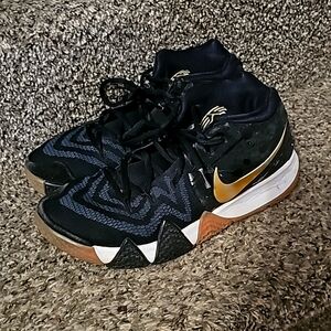LAST CHANCE Nike Kyrie Irving Shoes